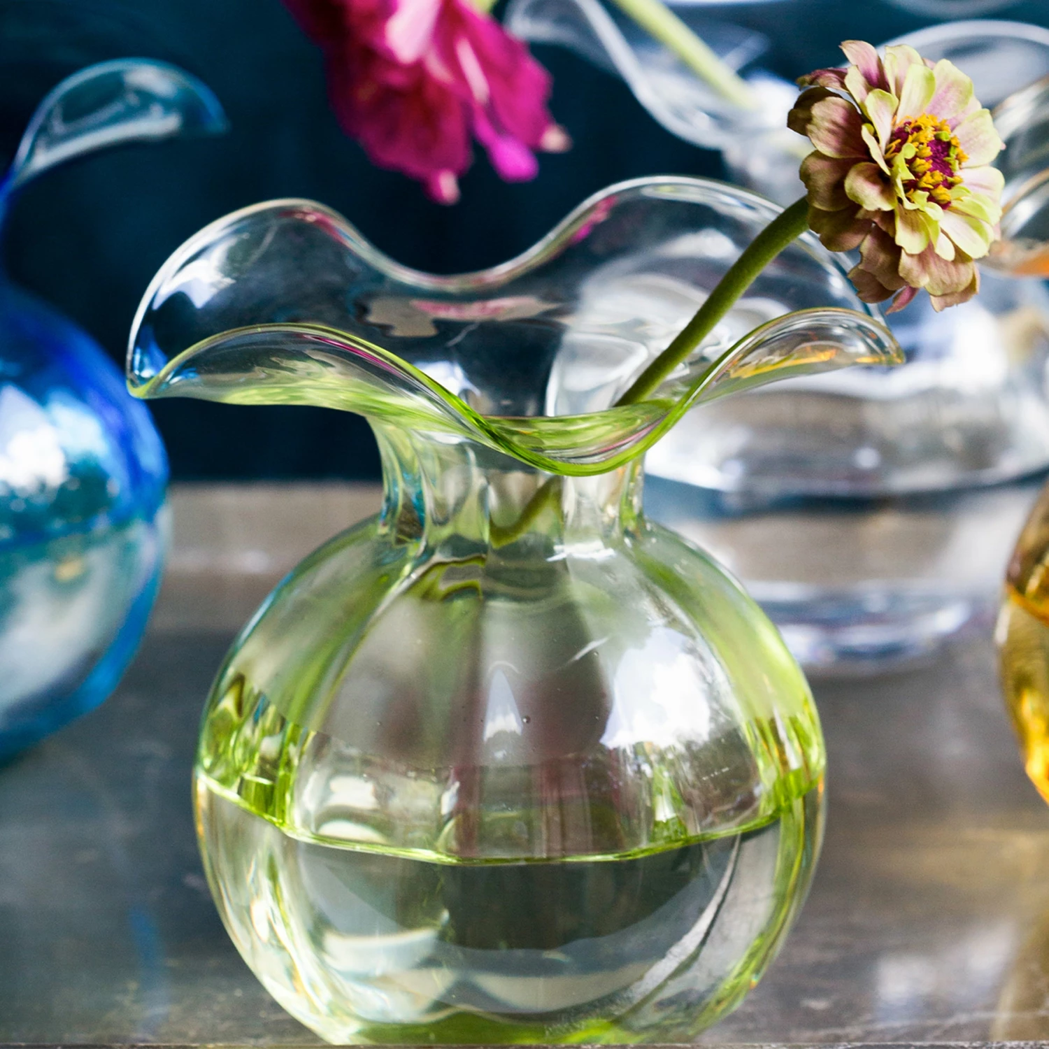 Flash Sale π₯ VIETRI Hibiscus Glass Green Bud Vase π - Image 2