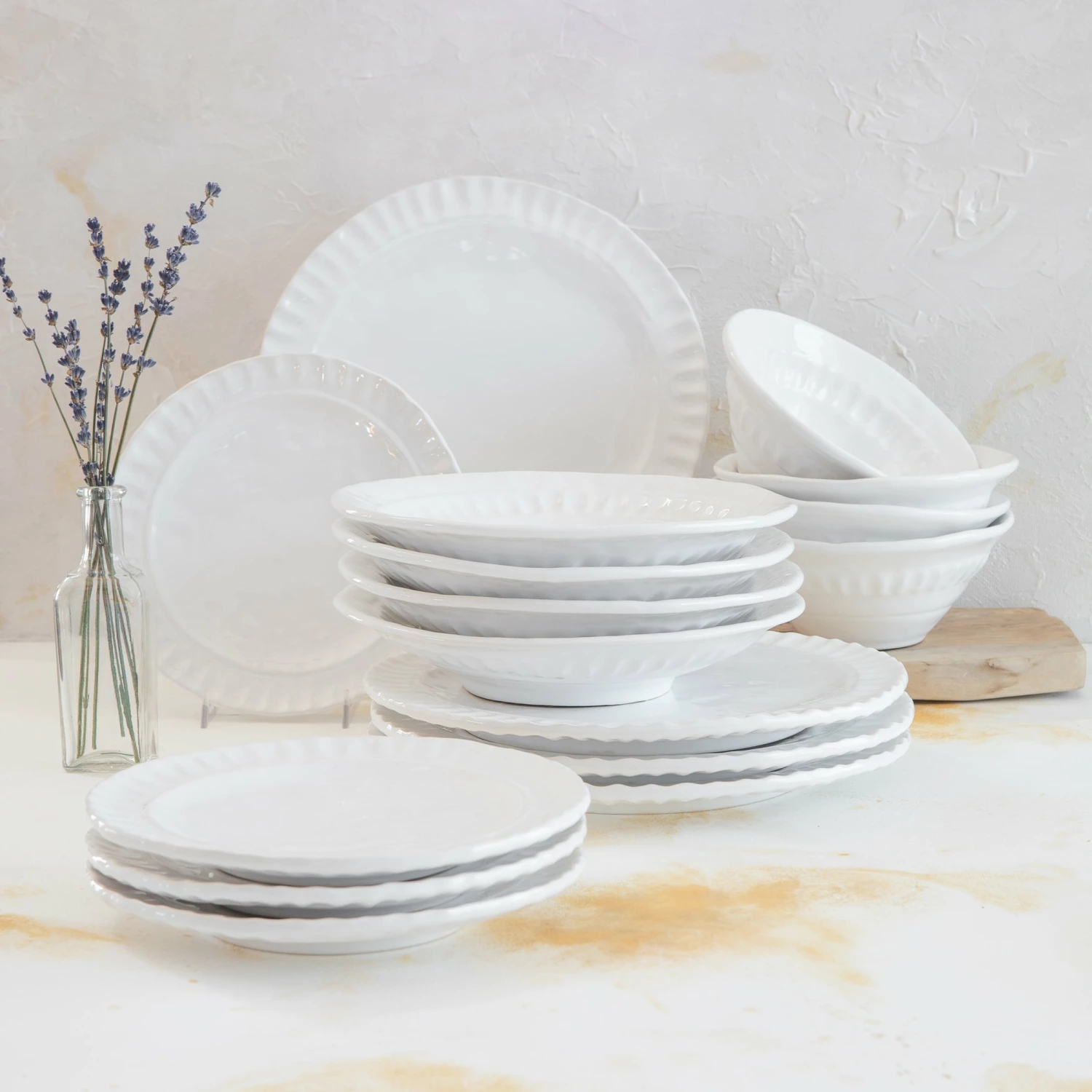 Hot Sale π€© VIETRI Pietra Serena Sixteen-Piece Place Setting π - Image 2